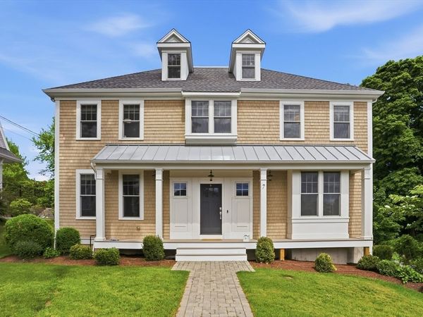 7 Howe St, Hingham, MA 02043