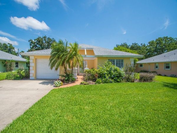370 N Grove Isle Circle, Vero Beach, FL 32962
