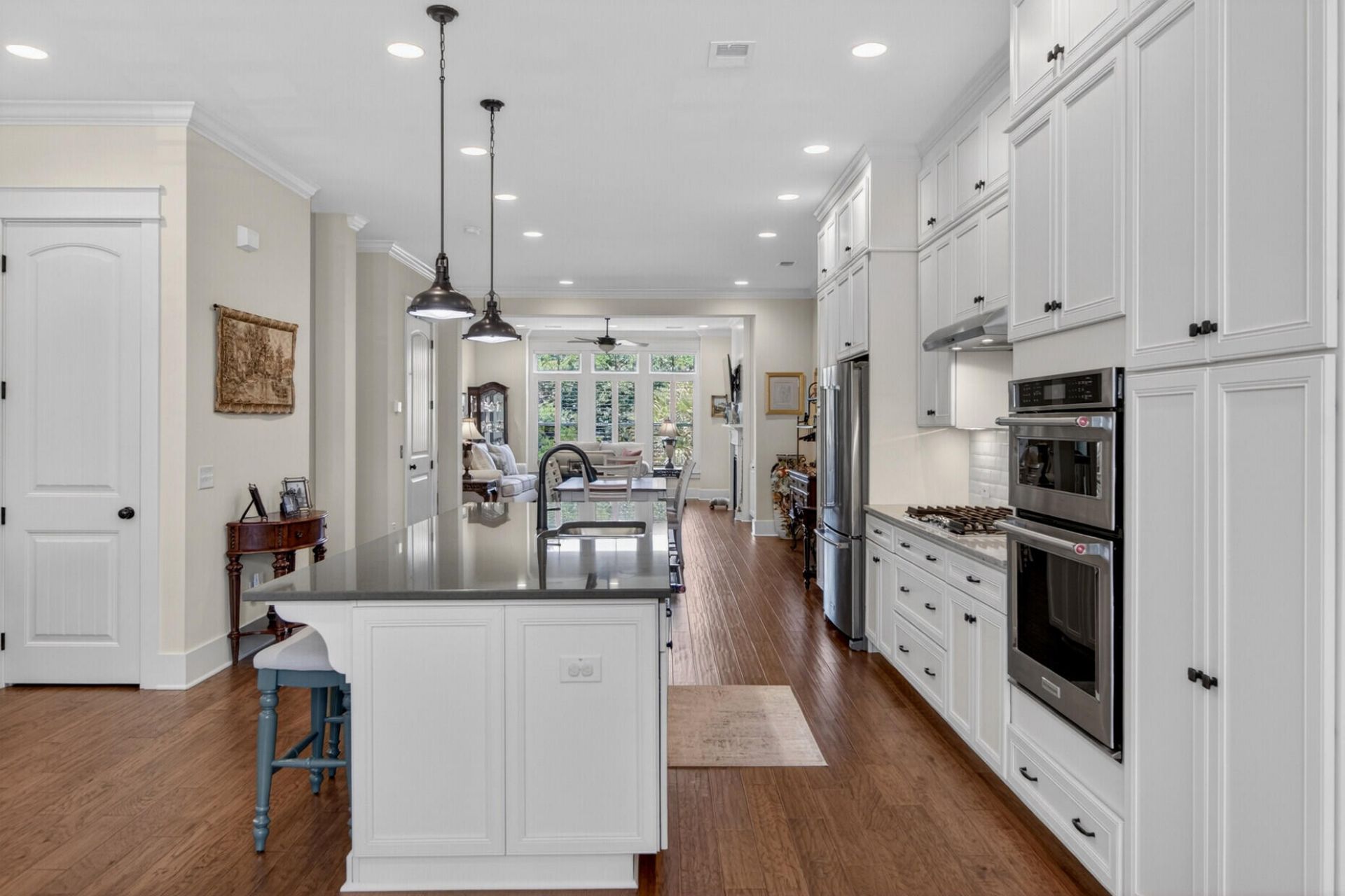 1705 Frissel Street Photo 13