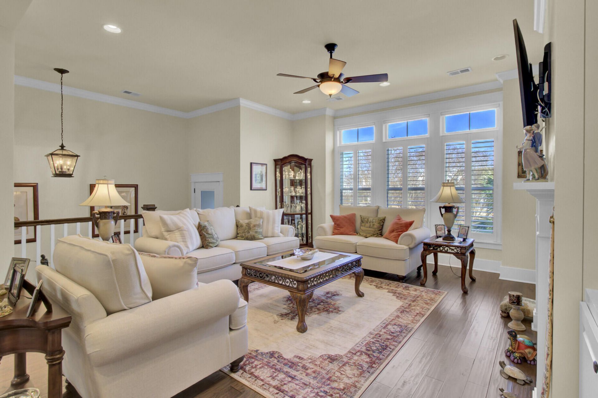 1705 Frissel Street Photo 4