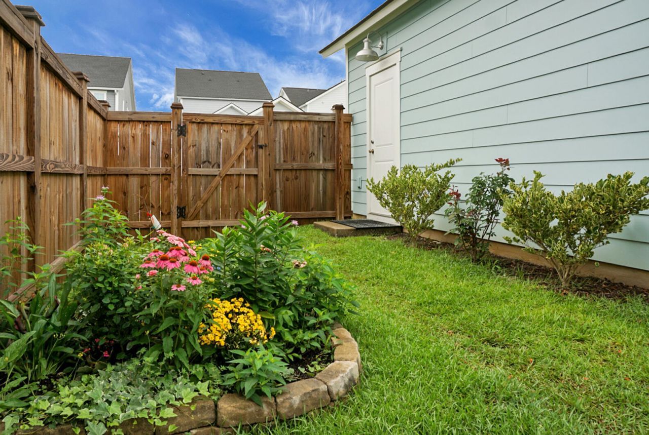 400 Woodgate Way Photo 45