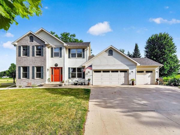 1109 W Milwaukee Street, Stoughton, WI 53589