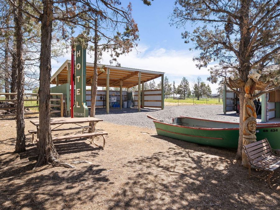 Property Image 100