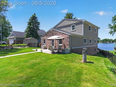 3415 Highland Boulevard, Highland Twp, MI 48356