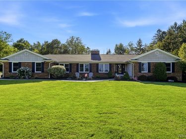 5140 Strickler Road , Clarence, NY 14031