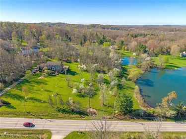 Bainbridge Road, Chagrin Falls, OH 44023