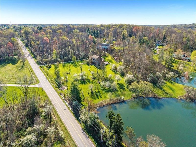 Bainbridge Road , Chagrin Falls, OH 44023 Photo 2