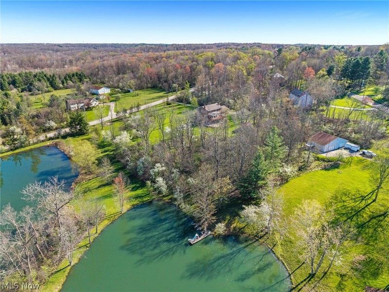 Bainbridge Road , Chagrin Falls, OH 44023 Photo 4