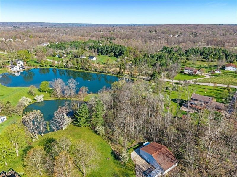 Bainbridge Road , Chagrin Falls, OH 44023 Photo 5