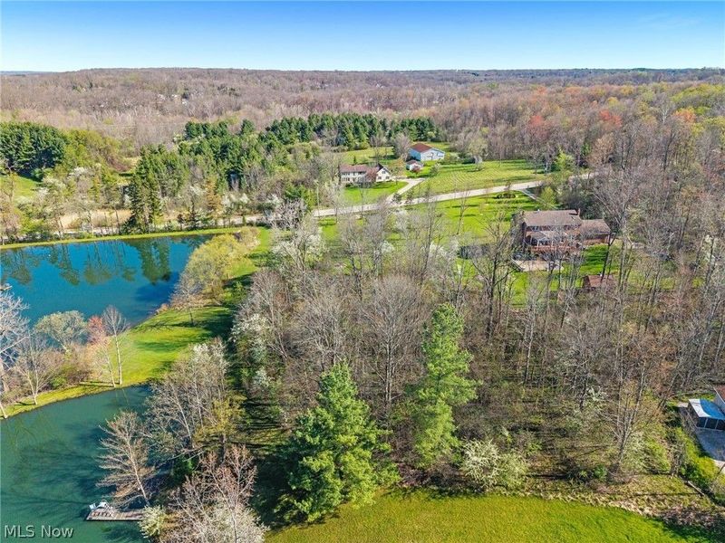 Bainbridge Road , Chagrin Falls, OH 44023 Photo 6