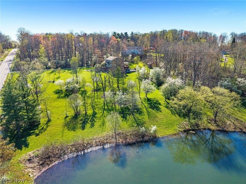 Bainbridge Road , Chagrin Falls, OH 44023 Photo 7