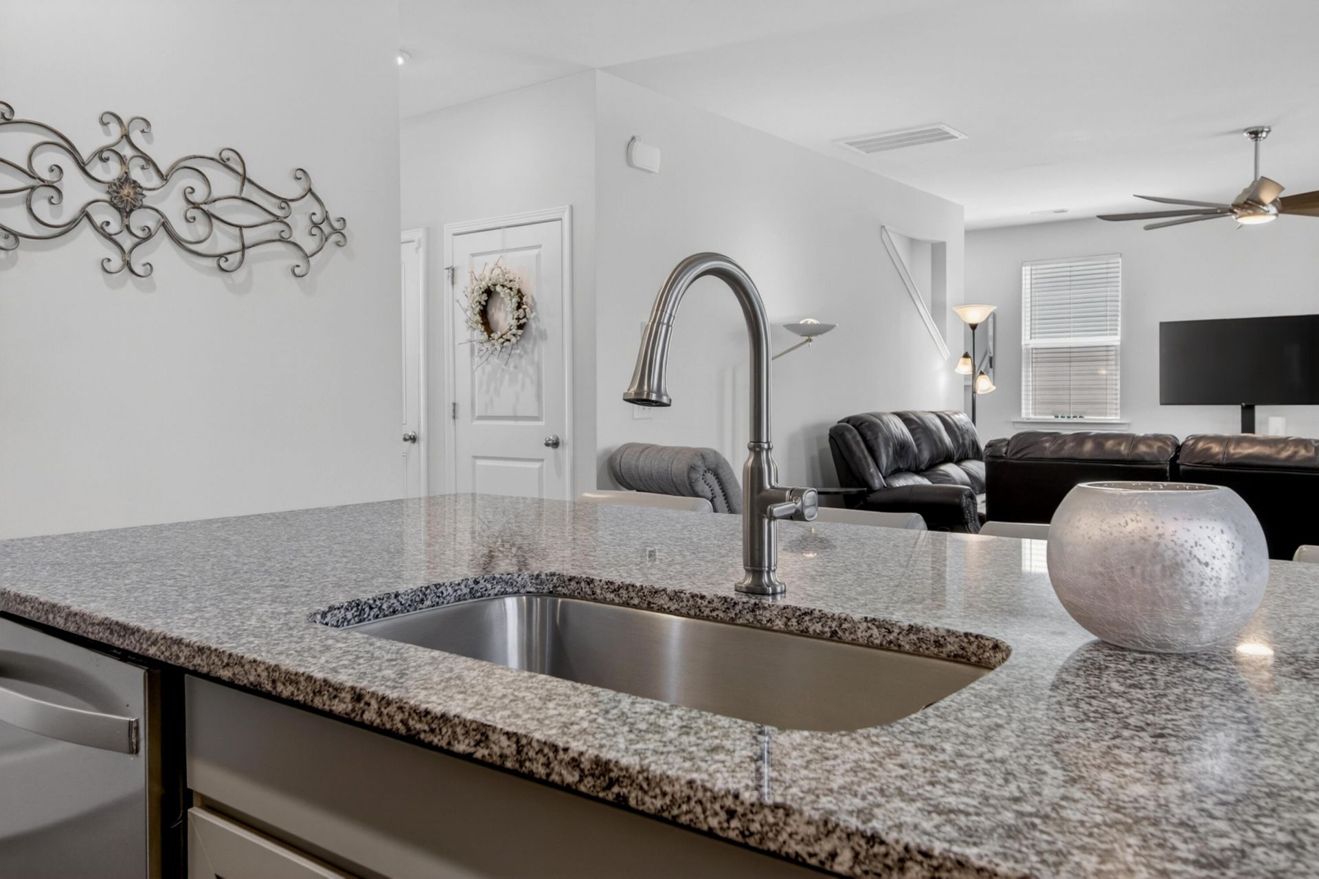 437 Ribbon Road Photo 15