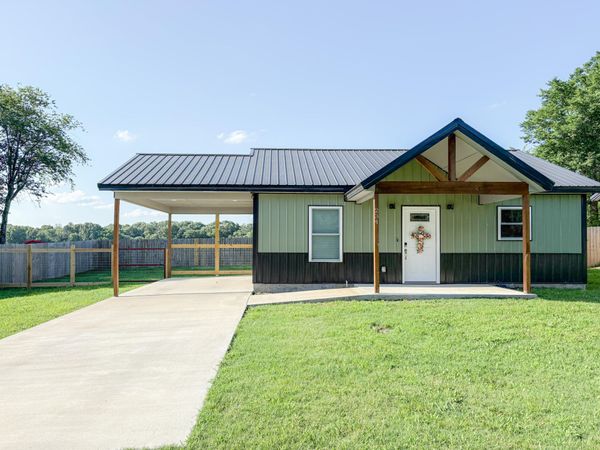 234 E Main Street , Colcord, OK 74338