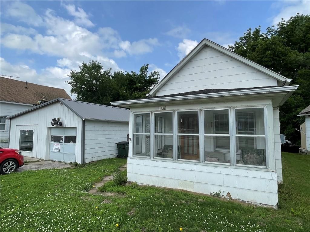 2510 S 4th Street, Leavenworth, KS 66048 Main Photo