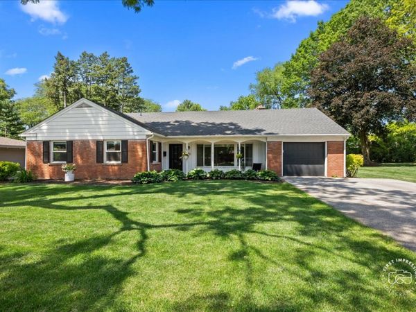 315 S Westlawn Avenue , Aurora, IL 60506