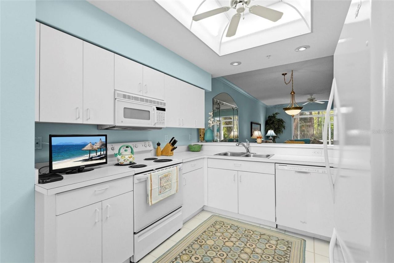 9550 High Gate Drive, Unit 1515, Sarasota, FL 34238 Photo