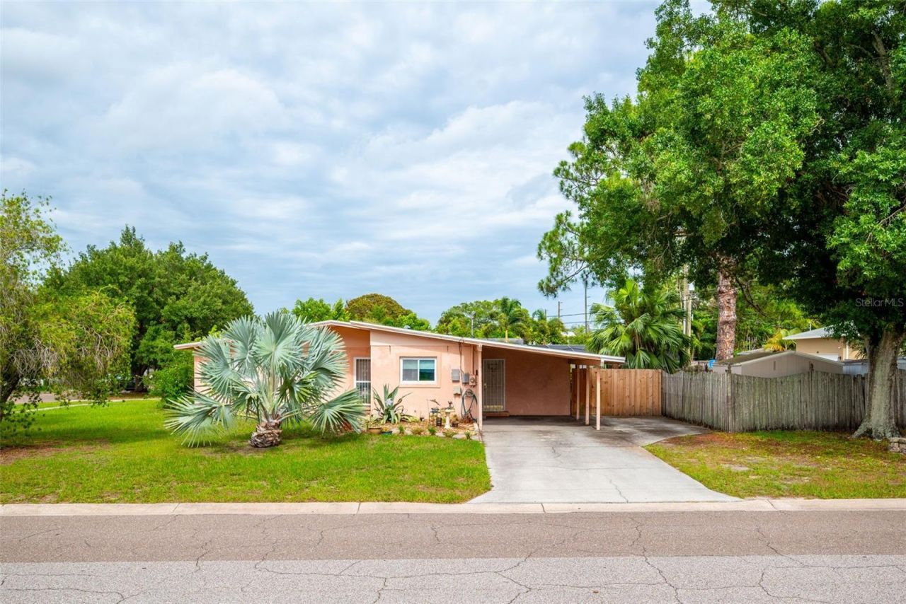 494 34th Avenue N, Saint Petersburg, FL 33704 Main Photo