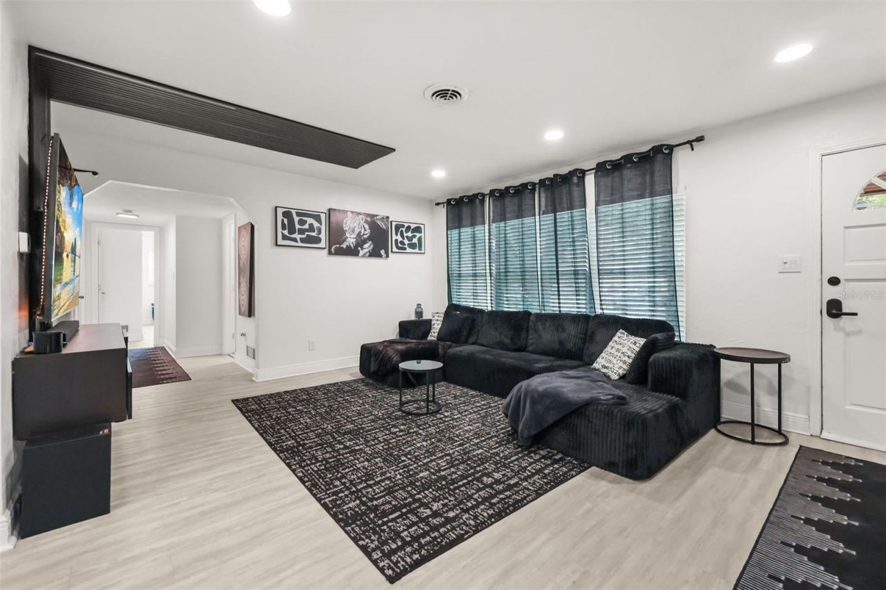 2909 Hargill Drive , Orlando, FL 32806 Photo