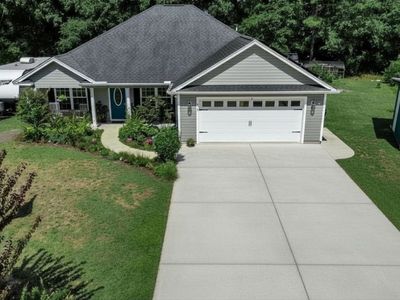 225 Fox Hunt Pl., Galivants Ferry, SC 29544