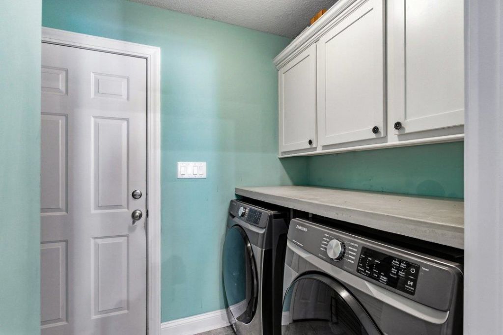 225 Fox Hunt Pl. Photo 18