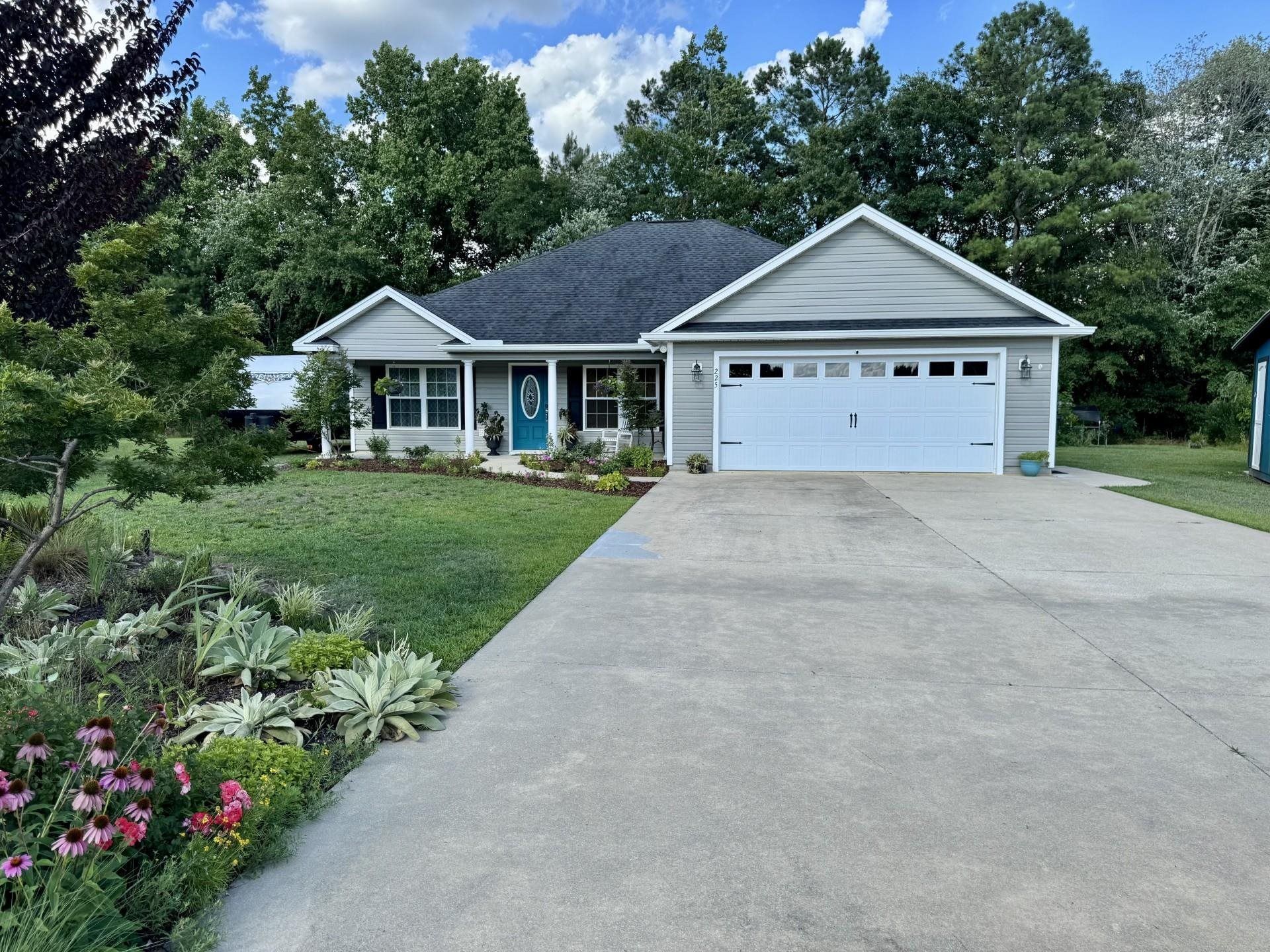 225 Fox Hunt Pl. Photo 2