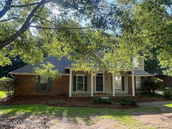 557 Spring Hill Drive, Madison, MS 39110
