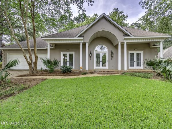 137 Whisper Lake Boulevard, Madison, MS 39110