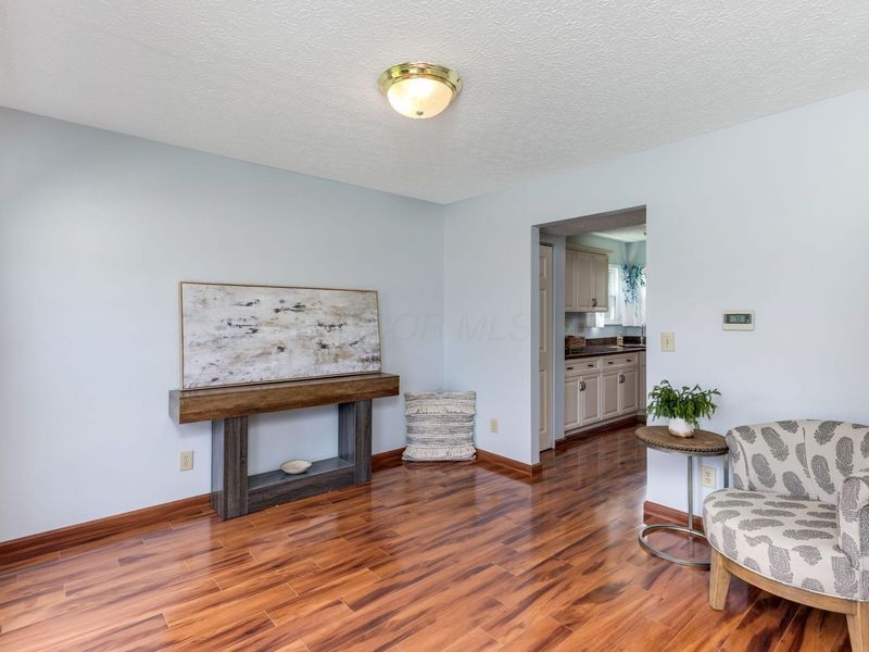 6649 Cloverlawn Circle, Canal Winchester, OH 43110 Photo 7