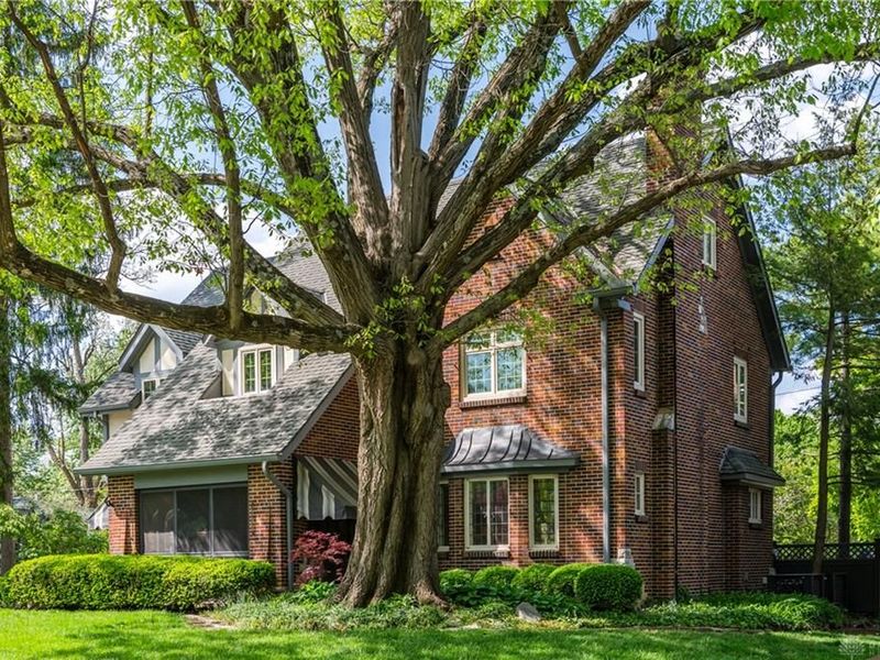 239 Spirea Drive, Oakwood, OH 45419 Photo 3