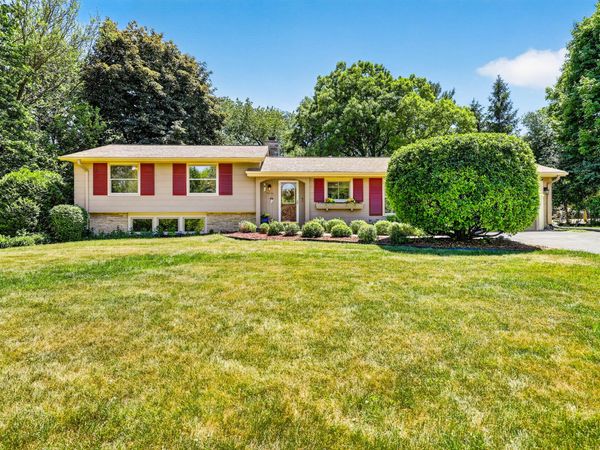 18345 Harvest Ln, Brookfield, WI 53045