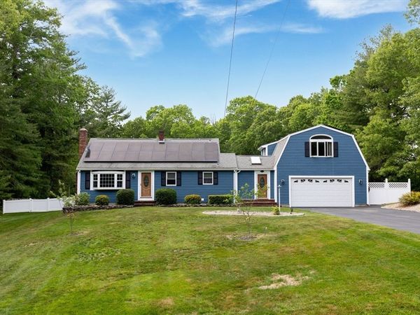 244-244A Holmes St, Halifax, MA 02338
