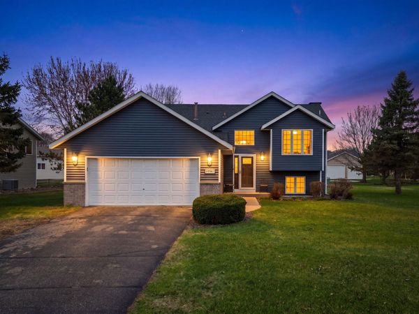 19941 Calgary Trail , Farmington, MN 55024