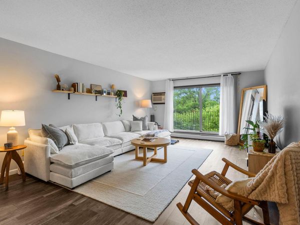 1304 W Medicine Lake Drive, Unit 308, Plymouth, MN 55441