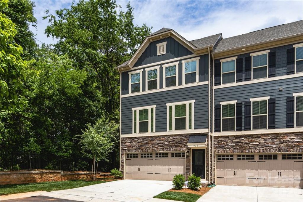 1736 Town Oak Lane , Charlotte, NC 28205 Main Photo