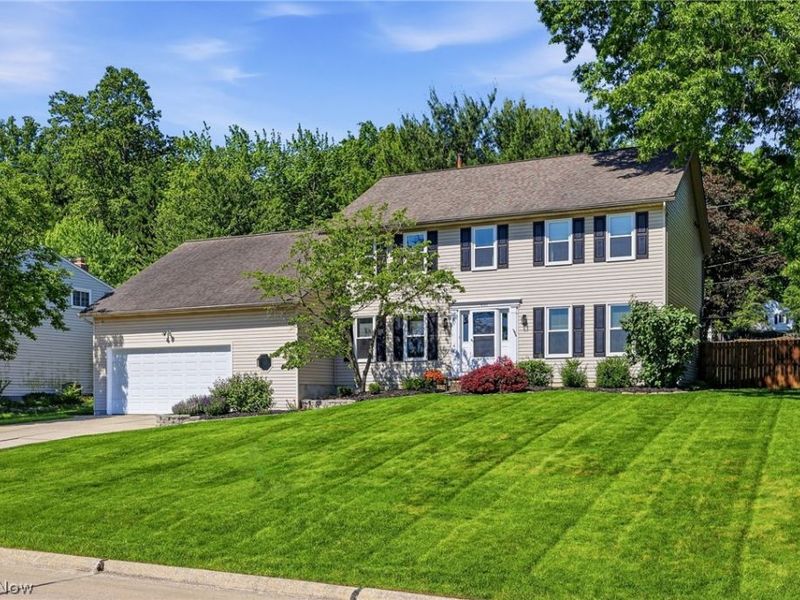 630 Moorfield Road, Akron, OH 44333 Photo 1