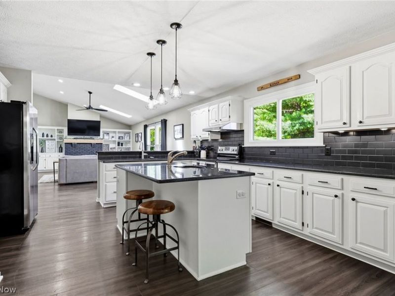 630 Moorfield Road, Akron, OH 44333 Photo 6