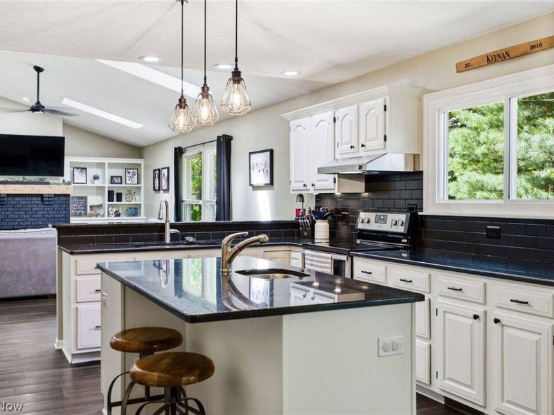 630 Moorfield Road, Akron, OH 44333 Photo 7