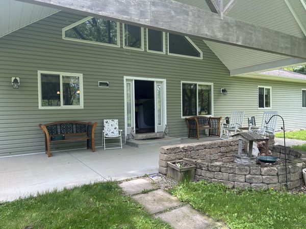 32094 Decker Road, Colon, MI 49040