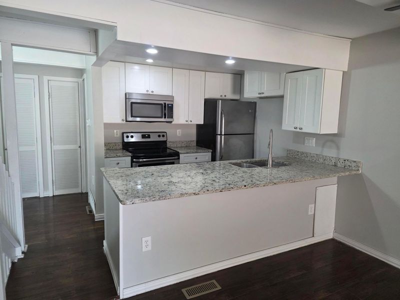 130 Brandywine Drive, Unit M, Westerville, OH 43081 Photo 1