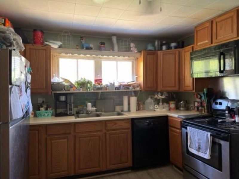 270 N Walnut Street , Logan, OH 43138 Photo 3