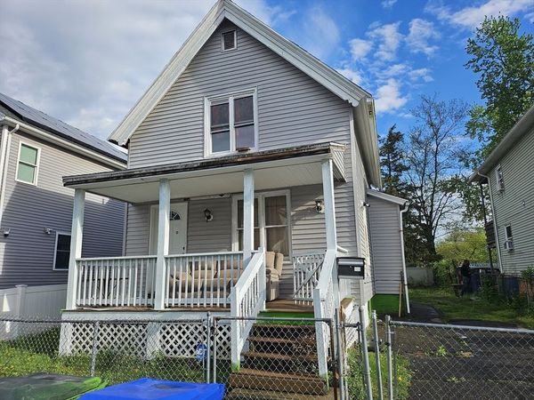 241 Tyler St, Springfield, MA 01109