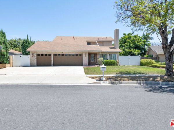 1365 Granada Avenue , Corona, CA 92878