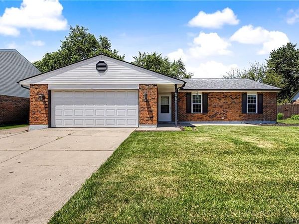 8781 Emeraldgate Drive, Huber Heights, OH 45424