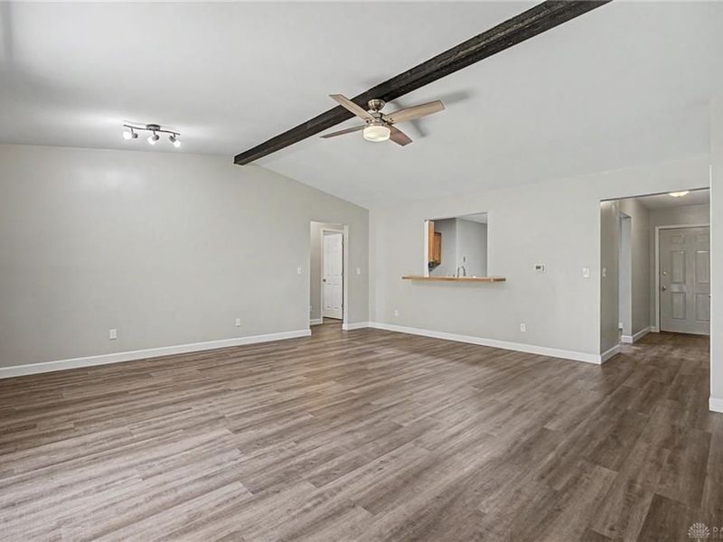 8781 Emeraldgate Drive, Huber Heights, OH 45424 Photo 15