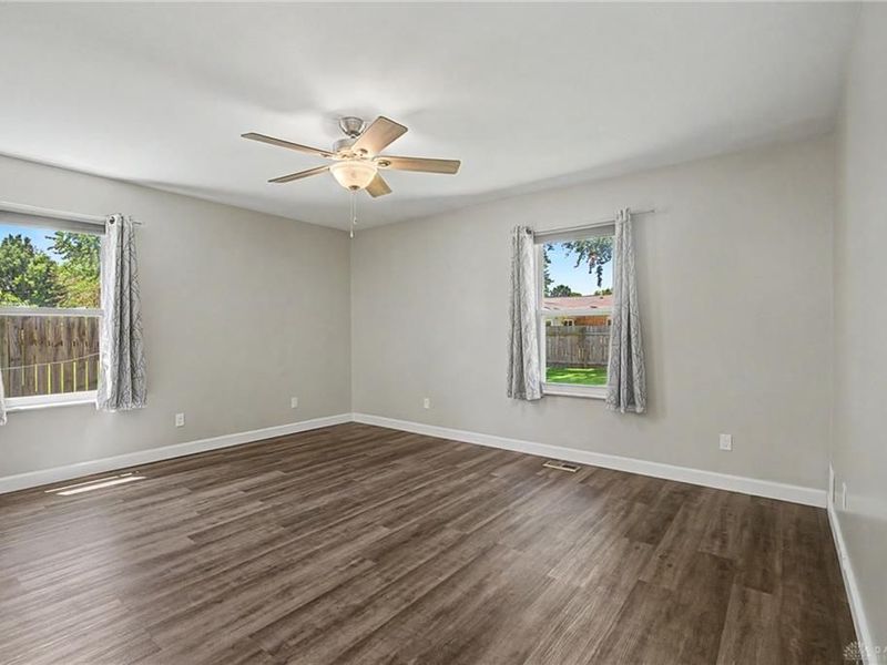 8781 Emeraldgate Drive, Huber Heights, OH 45424 Photo 16
