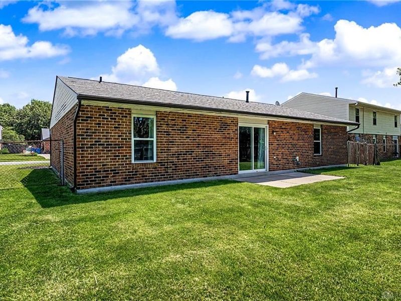 8781 Emeraldgate Drive, Huber Heights, OH 45424 Photo 27