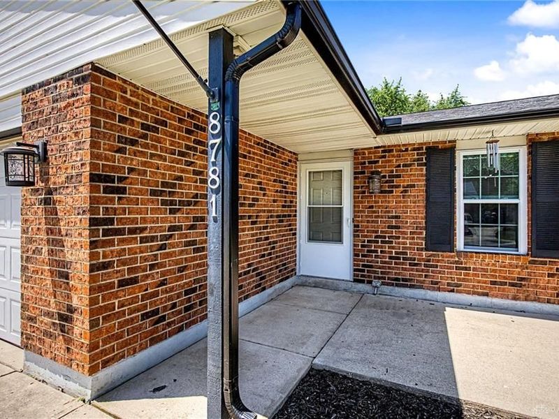 8781 Emeraldgate Drive, Huber Heights, OH 45424 Photo 4