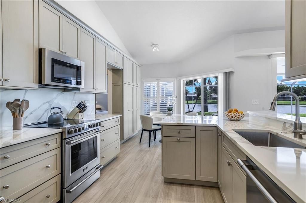 914 Marble Dr , Naples, FL 34104 Photo