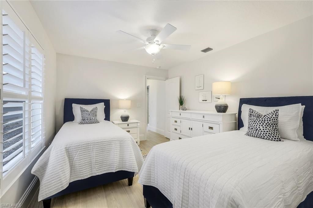 914 Marble Dr , Naples, FL 34104 Photo