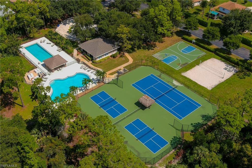 914 Marble Dr , Naples, FL 34104 Photo